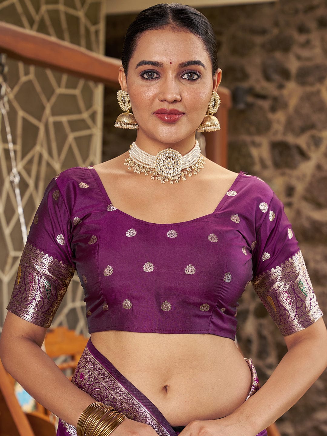 Varanga Women Woven Design Zari Silk Blend Banarasi Saree