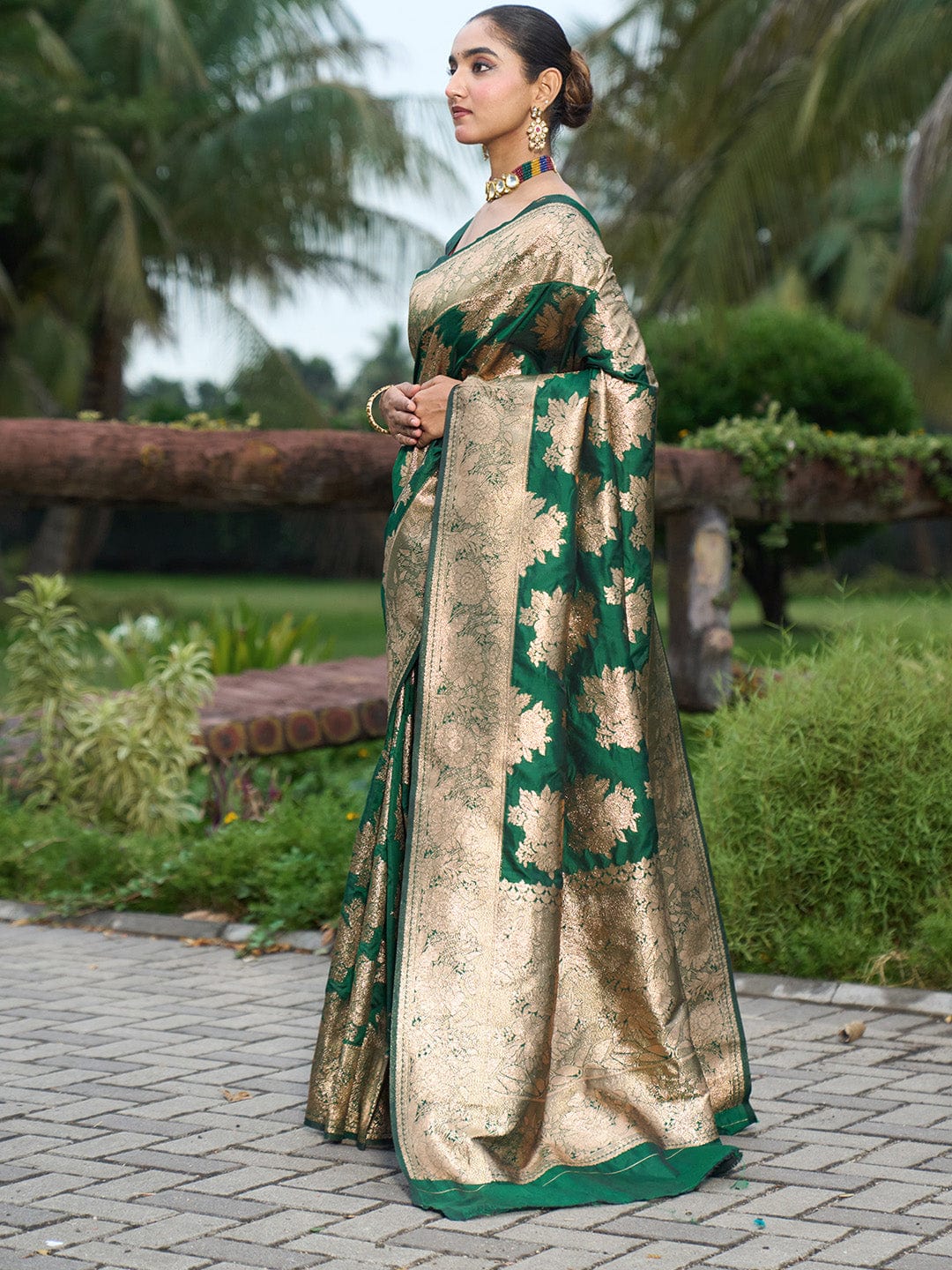 Varanga Women Kanjivaram Saree With Blouse Piece