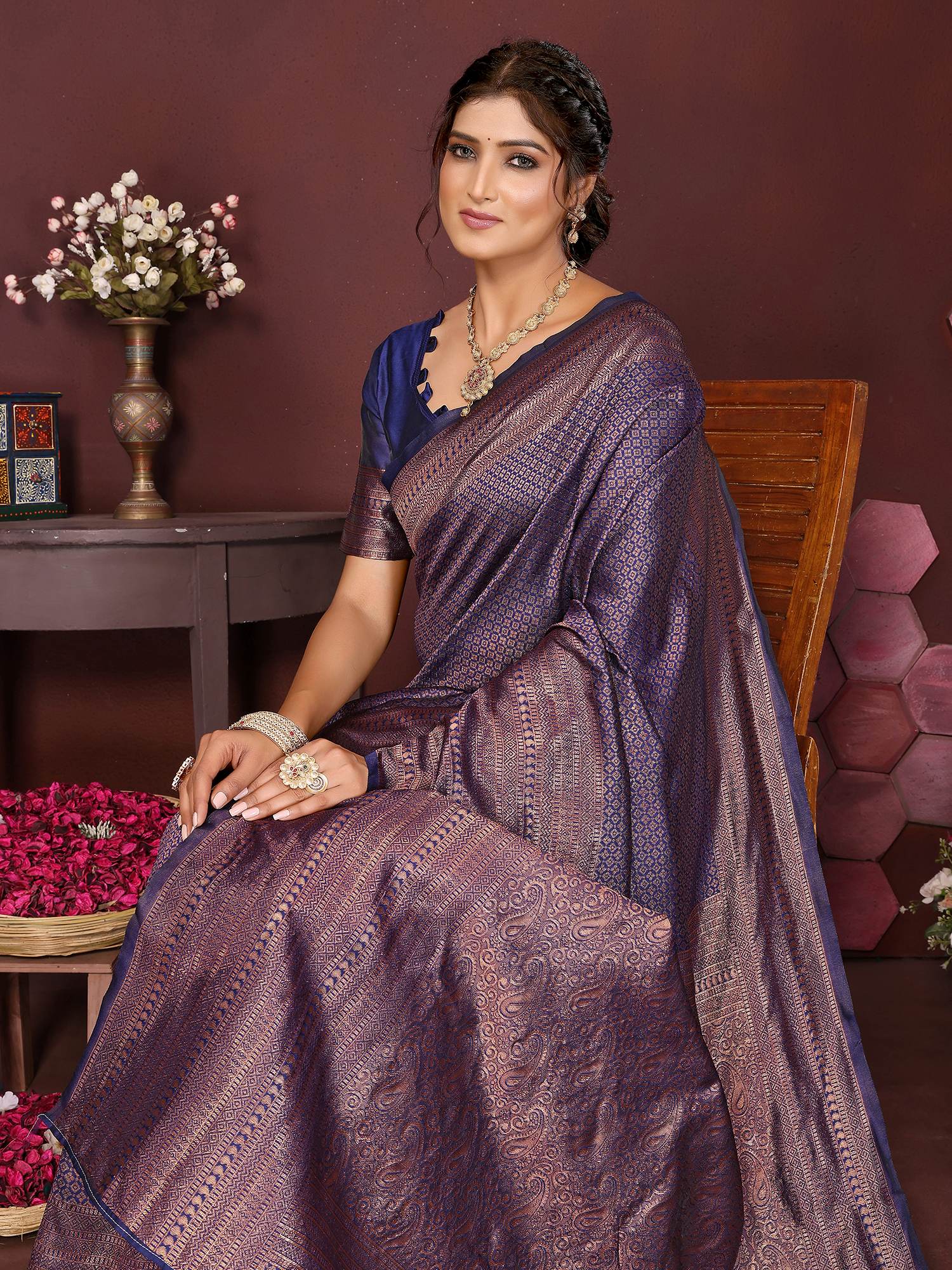 Varanga Women Banarasi Saree With Blouse Piece