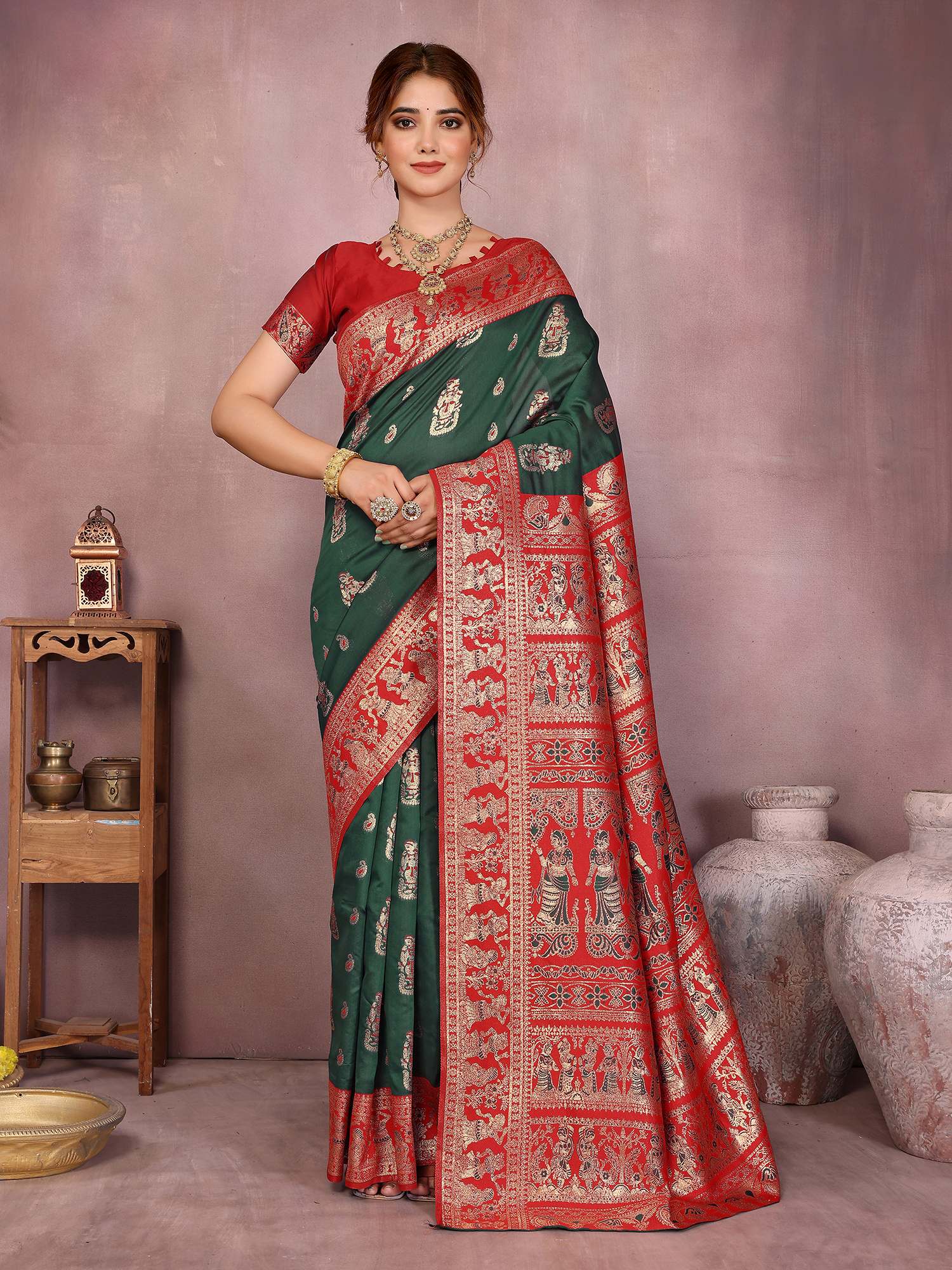 Varanga Women Banarasi Saree With Blouse Piece