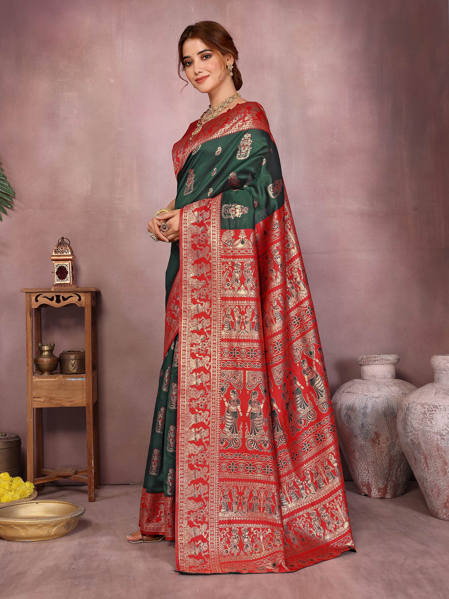 Varanga Women Banarasi Saree With Blouse Piece