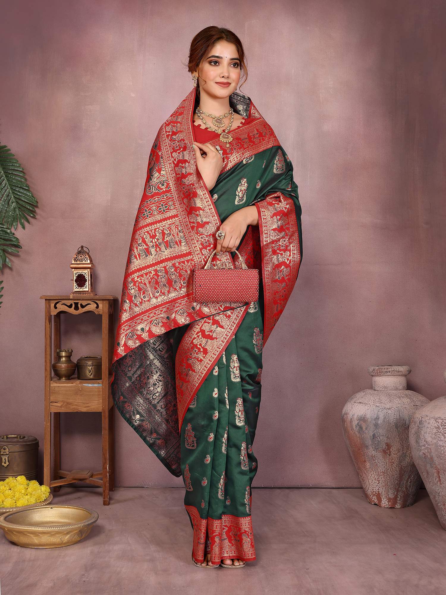 Varanga Women Banarasi Saree With Blouse Piece