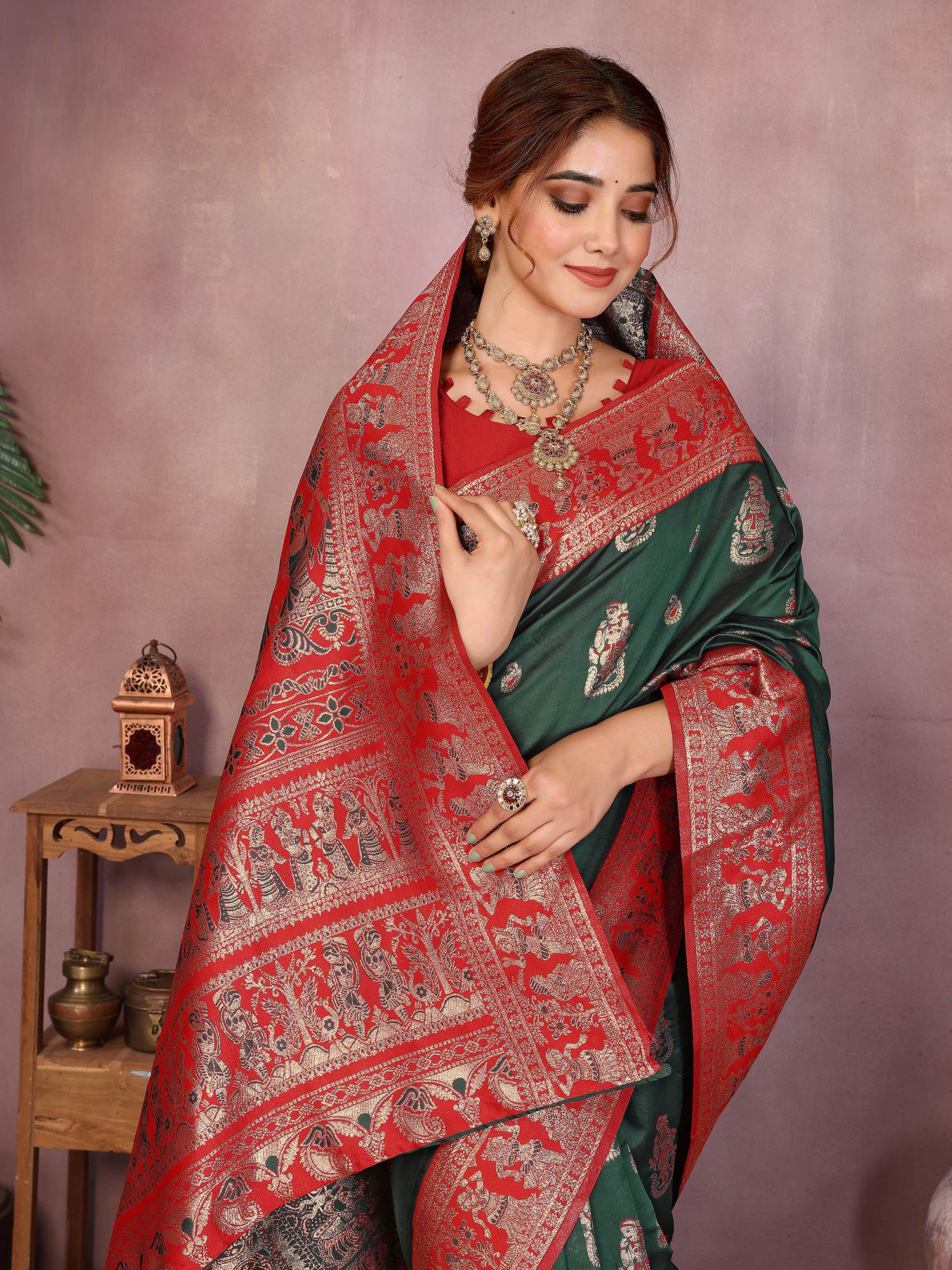 Varanga Women Banarasi Saree With Blouse Piece