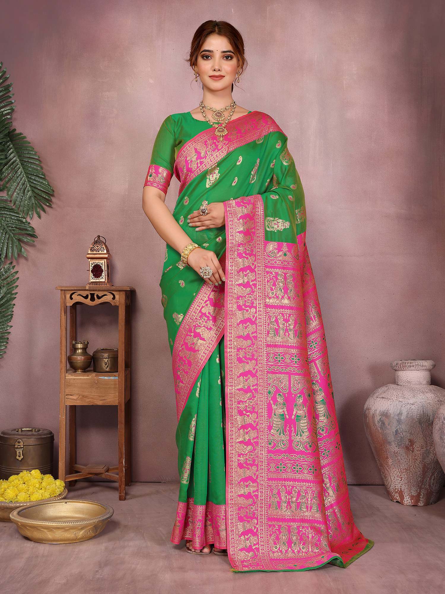 Varanga Women Banarasi Saree With Blouse Piece