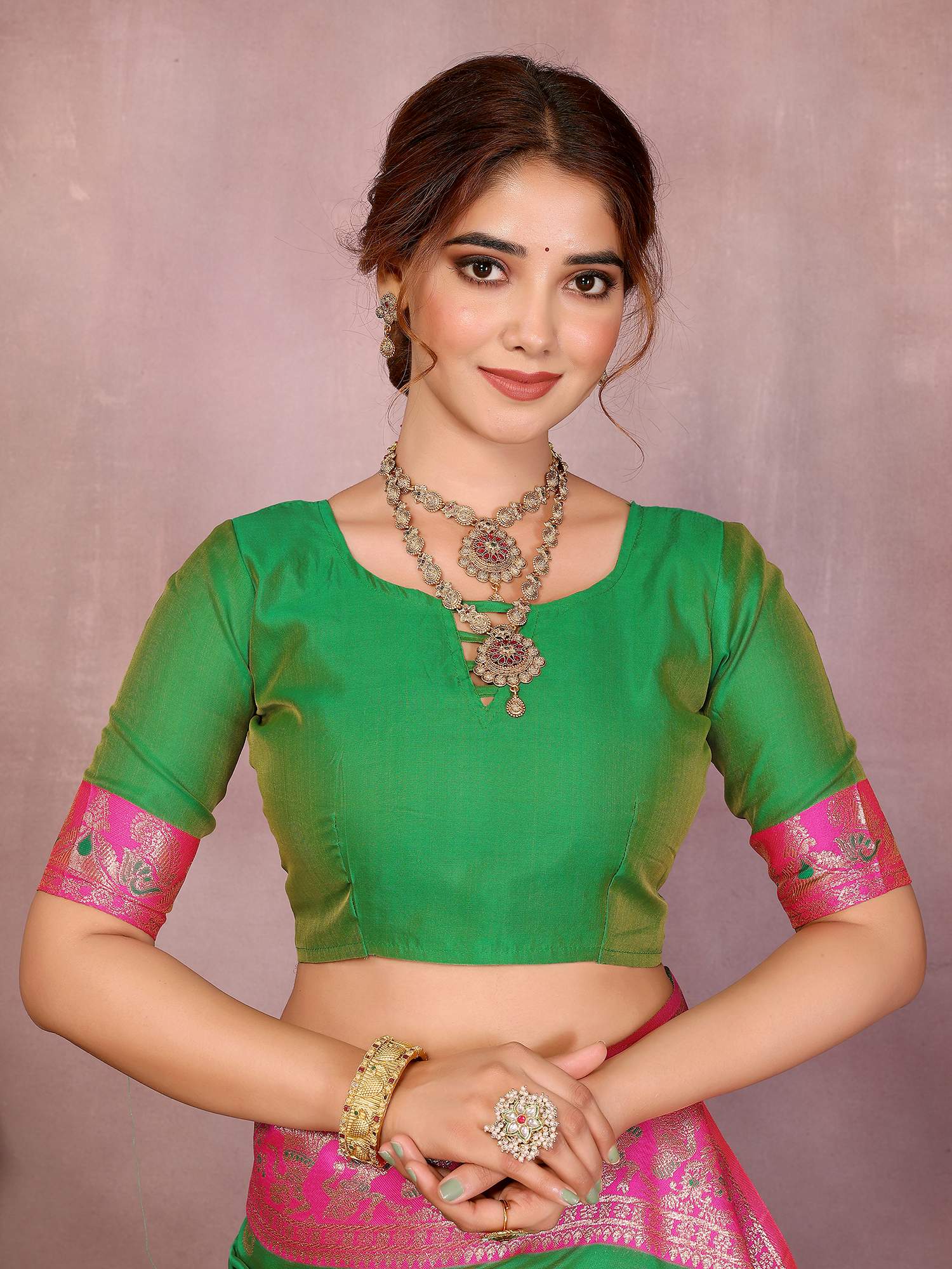 Varanga Women Banarasi Saree With Blouse Piece