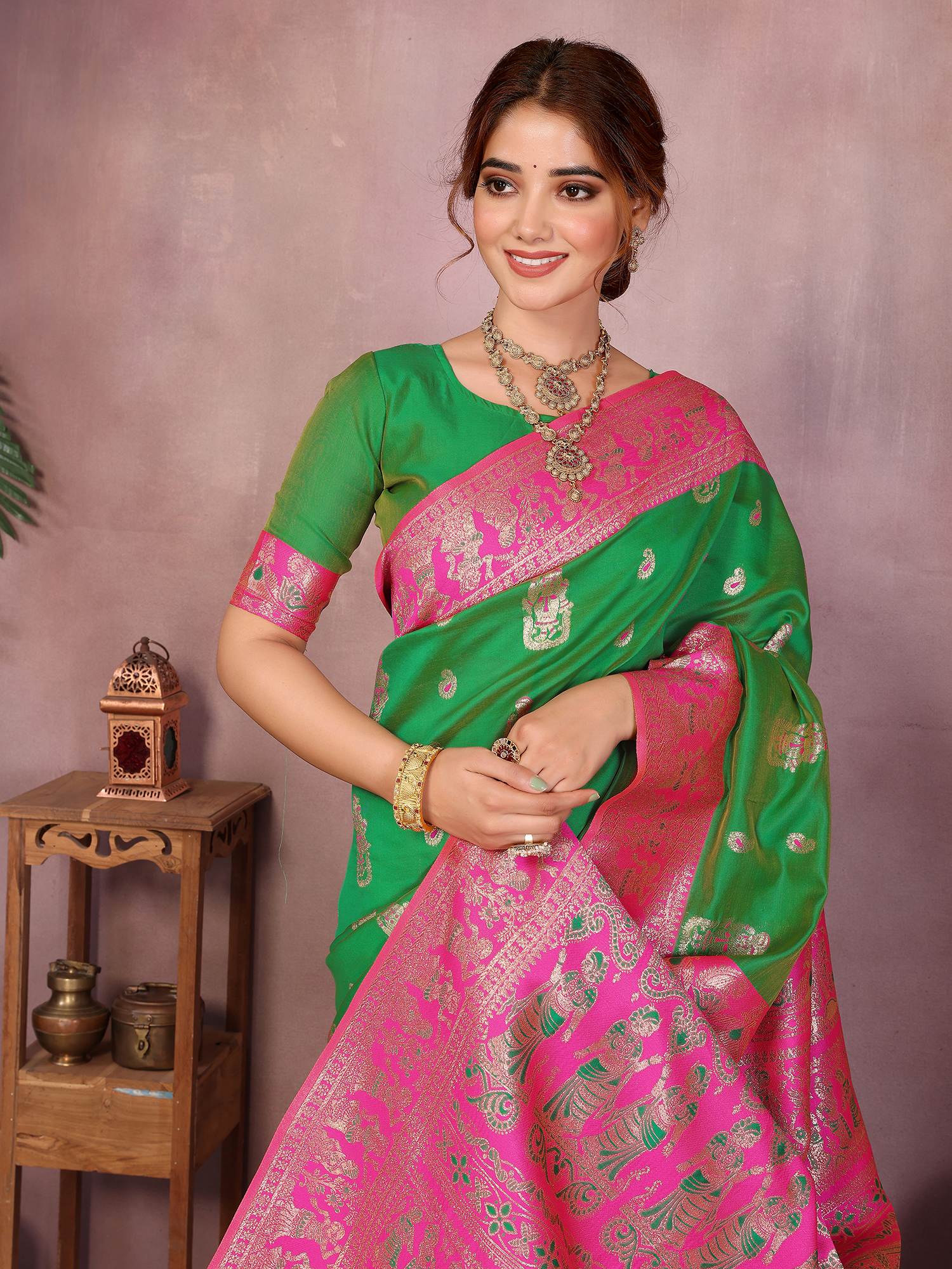 Varanga Women Banarasi Saree With Blouse Piece