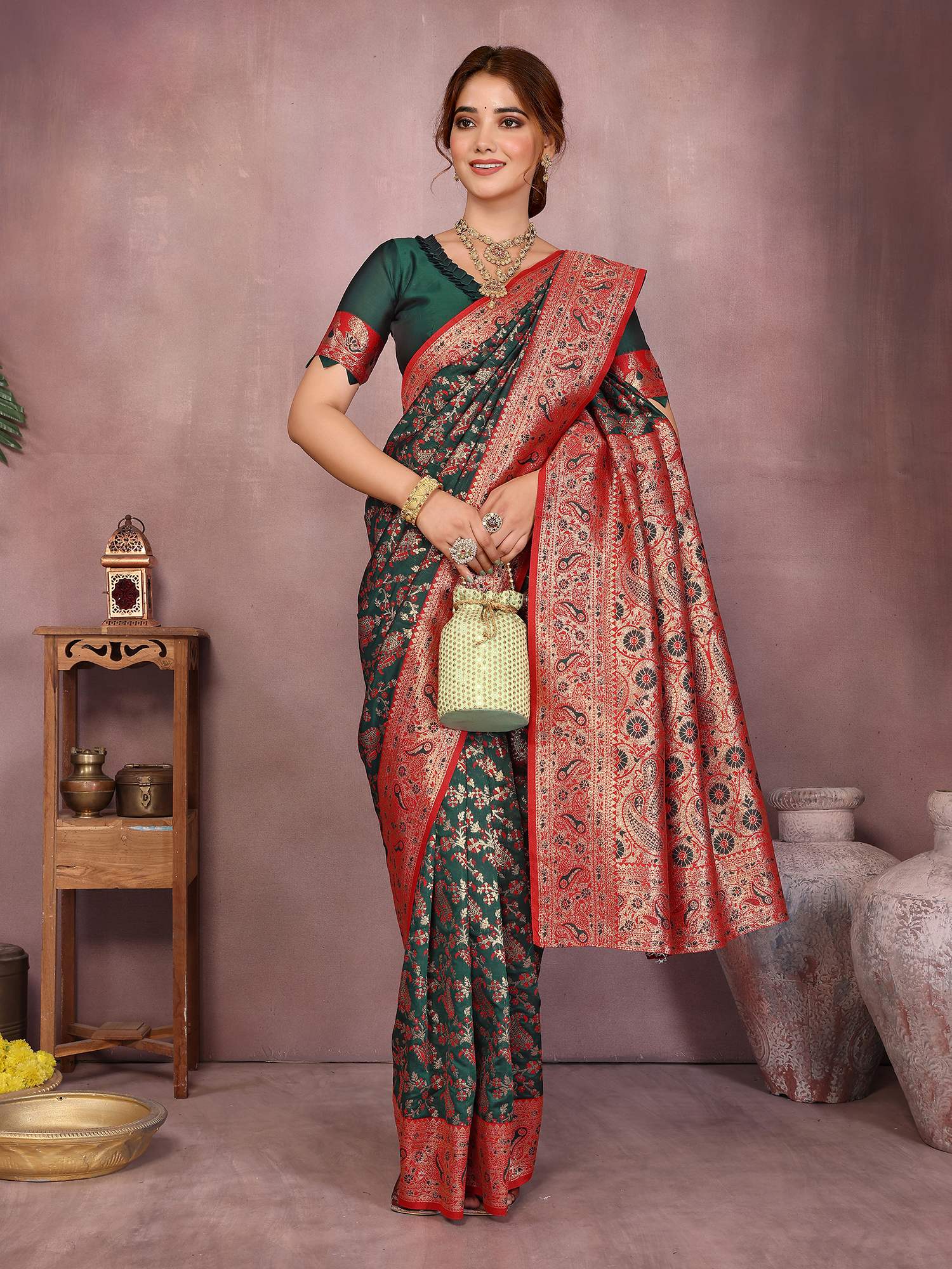 Varanga Women Banarasi Saree With Blouse Piece