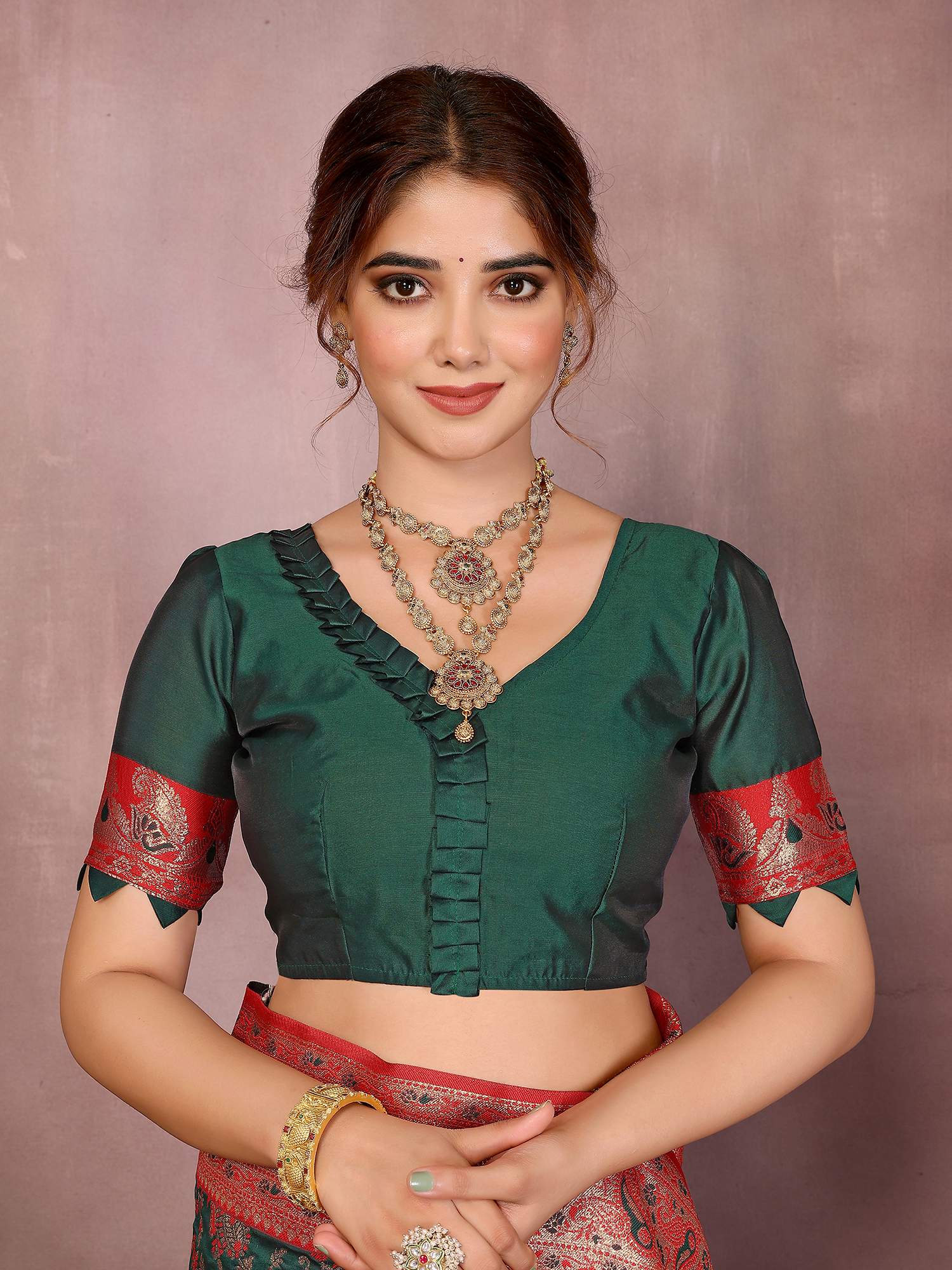 Varanga Women Banarasi Saree With Blouse Piece