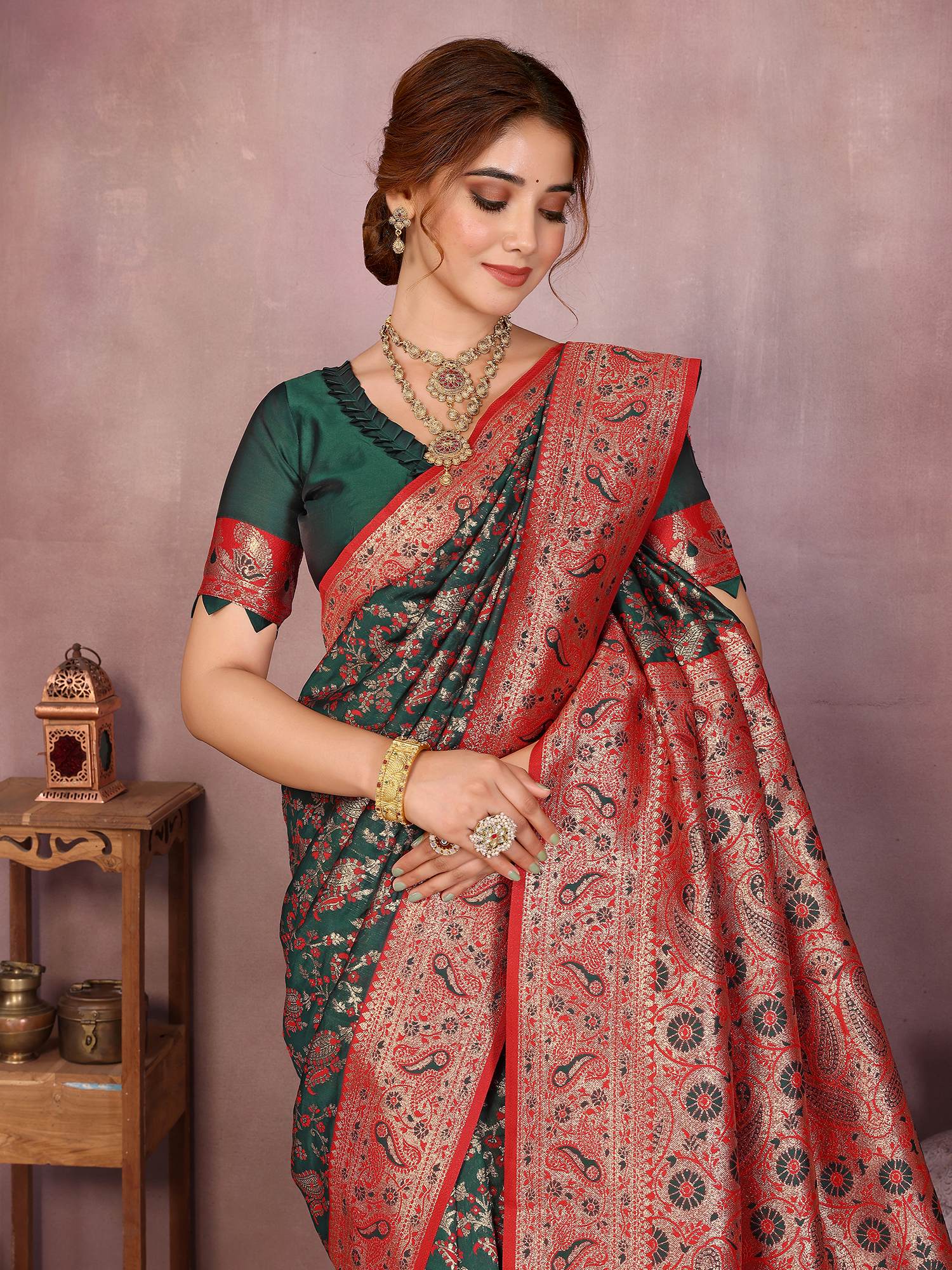 Varanga Women Banarasi Saree With Blouse Piece