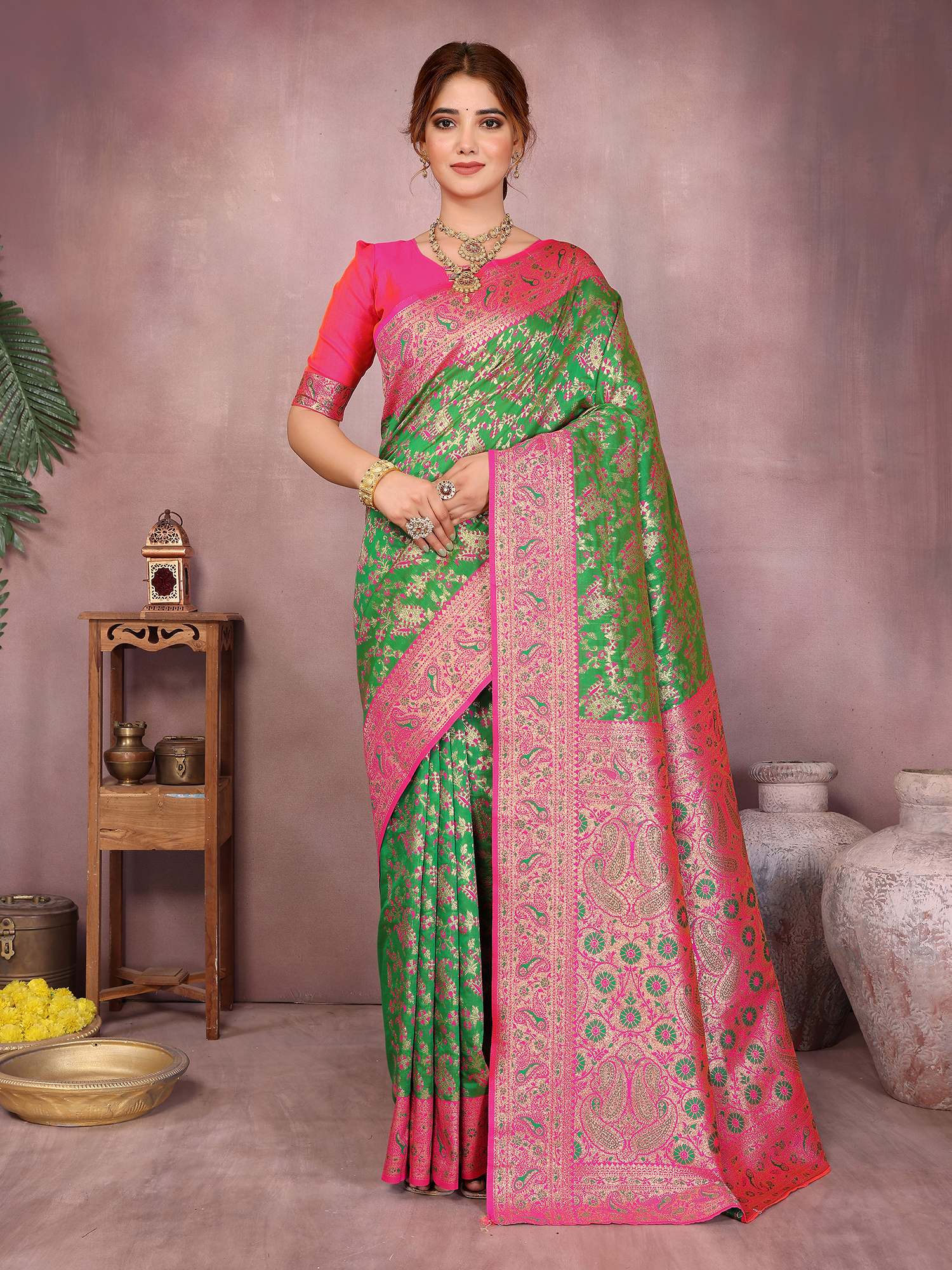 Varanga Women Banarasi Saree With Blouse Piece