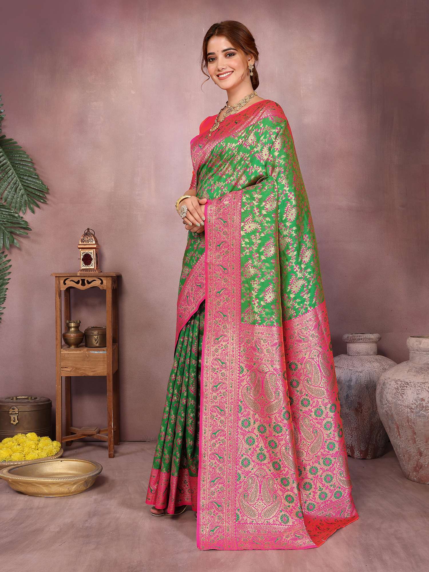 Varanga Women Banarasi Saree With Blouse Piece
