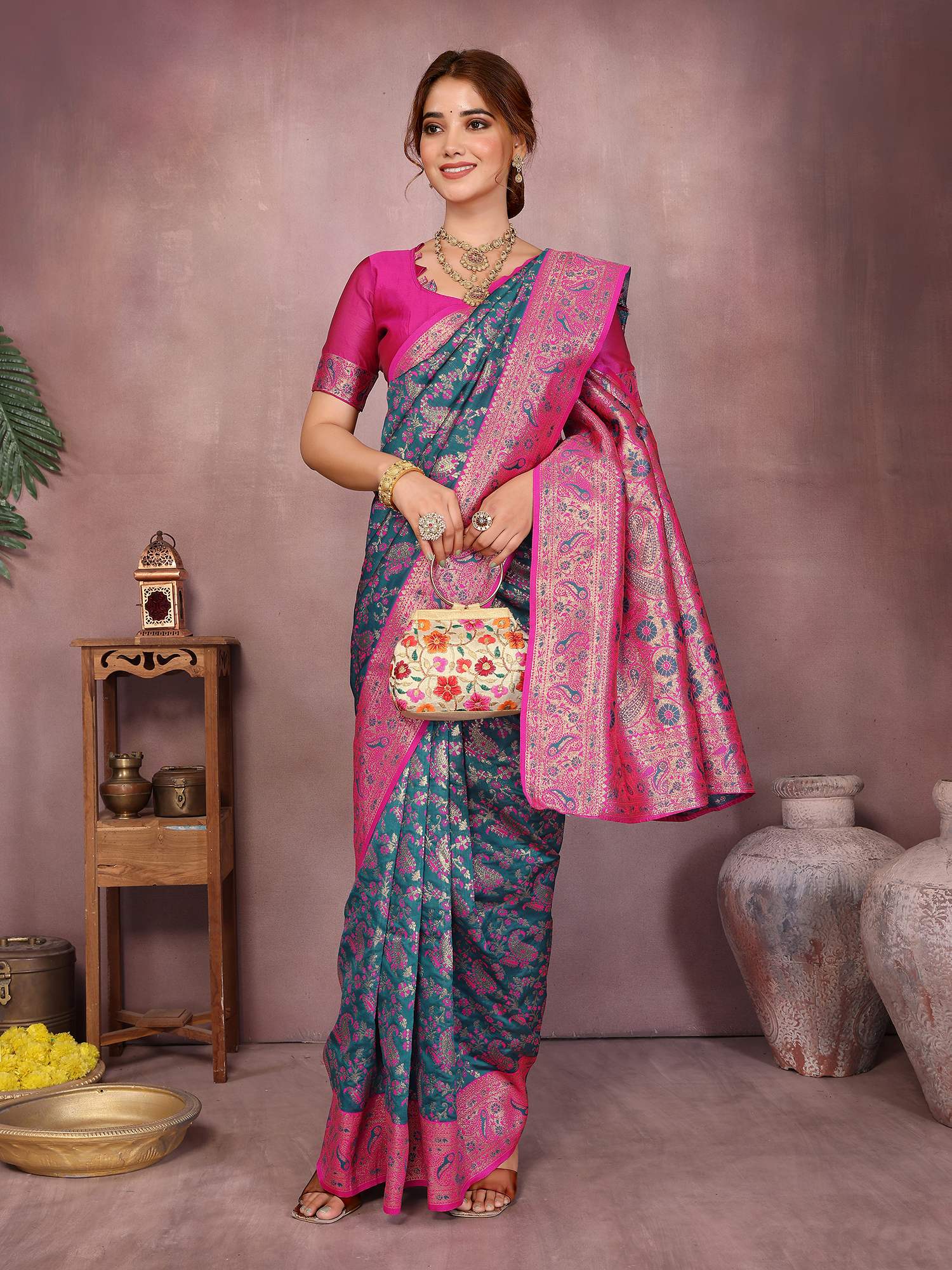 Varanga Women Banarasi Saree With Blouse Piece