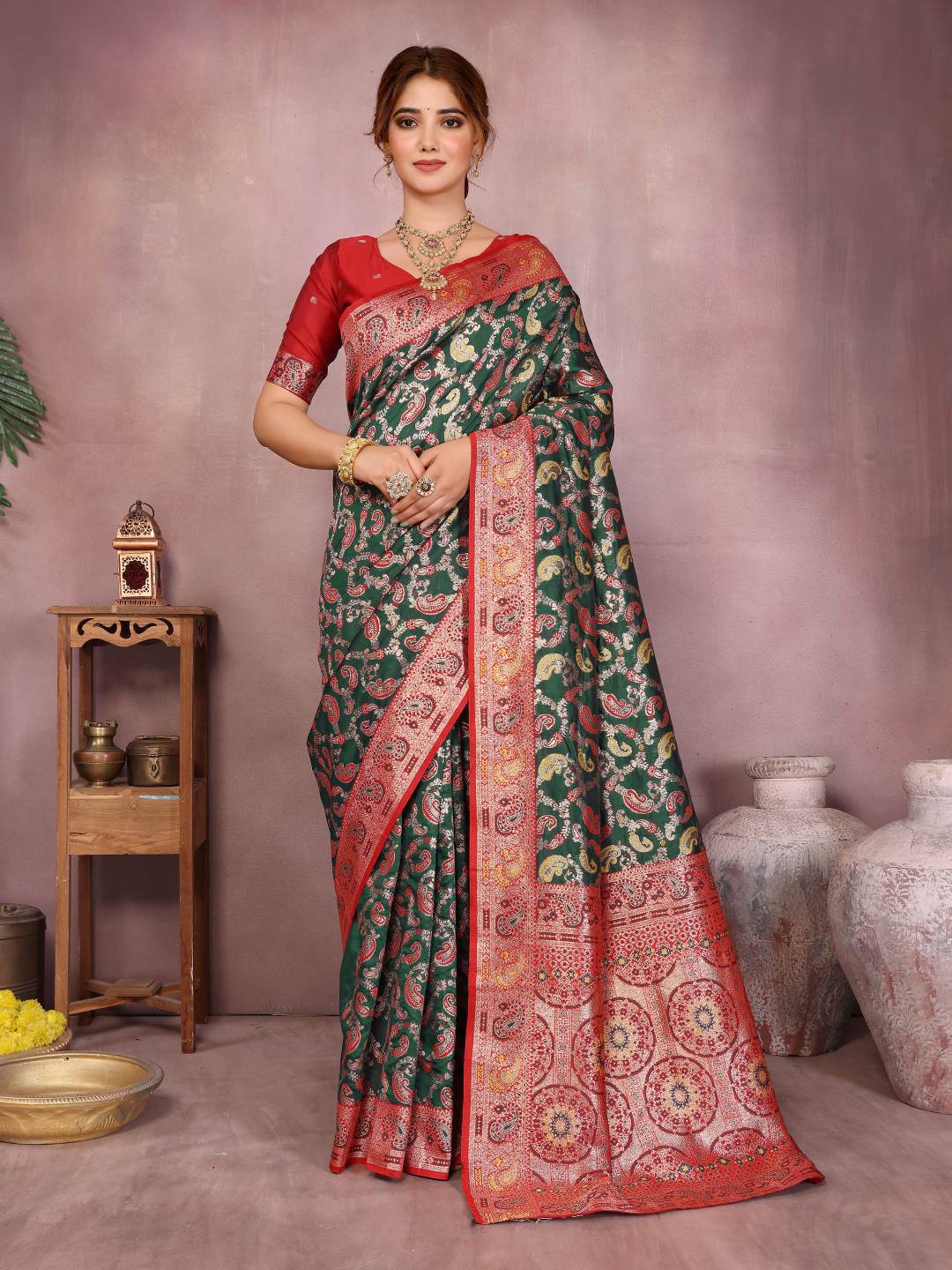 Varanga Women Banarasi Saree With Blouse Piece
