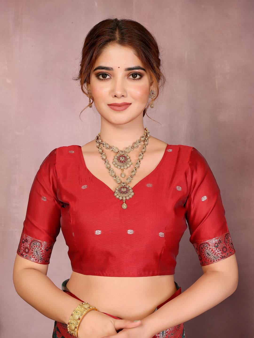 Varanga Women Banarasi Saree With Blouse Piece