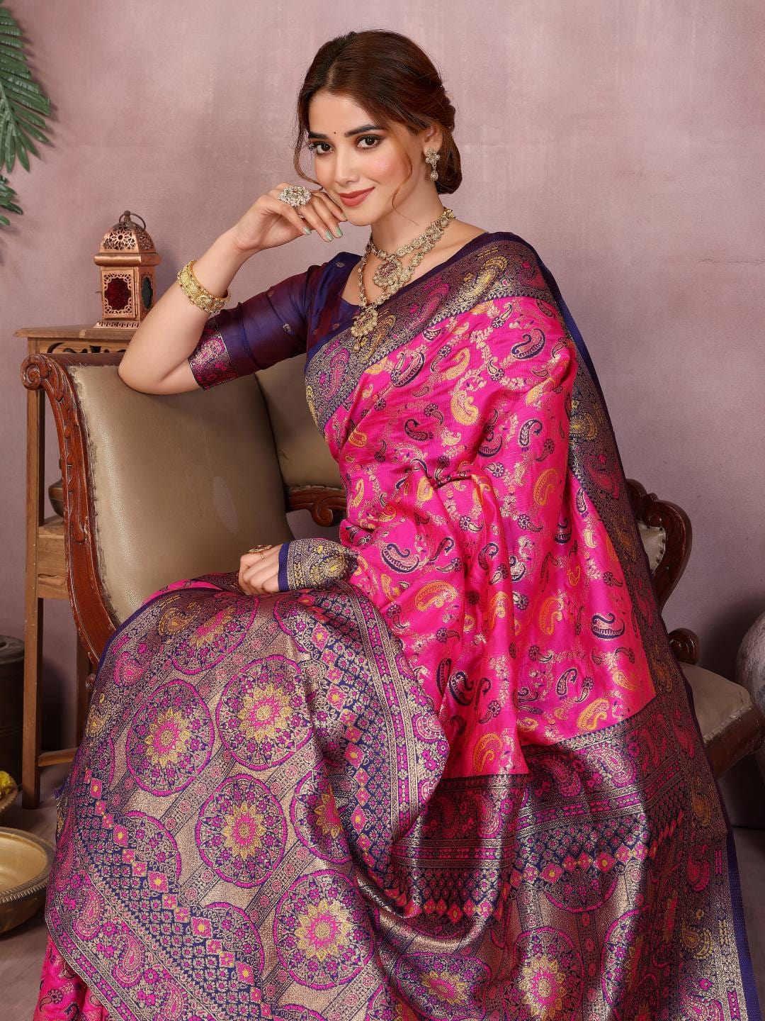 Varanga Women Banarasi Saree With Blouse Piece