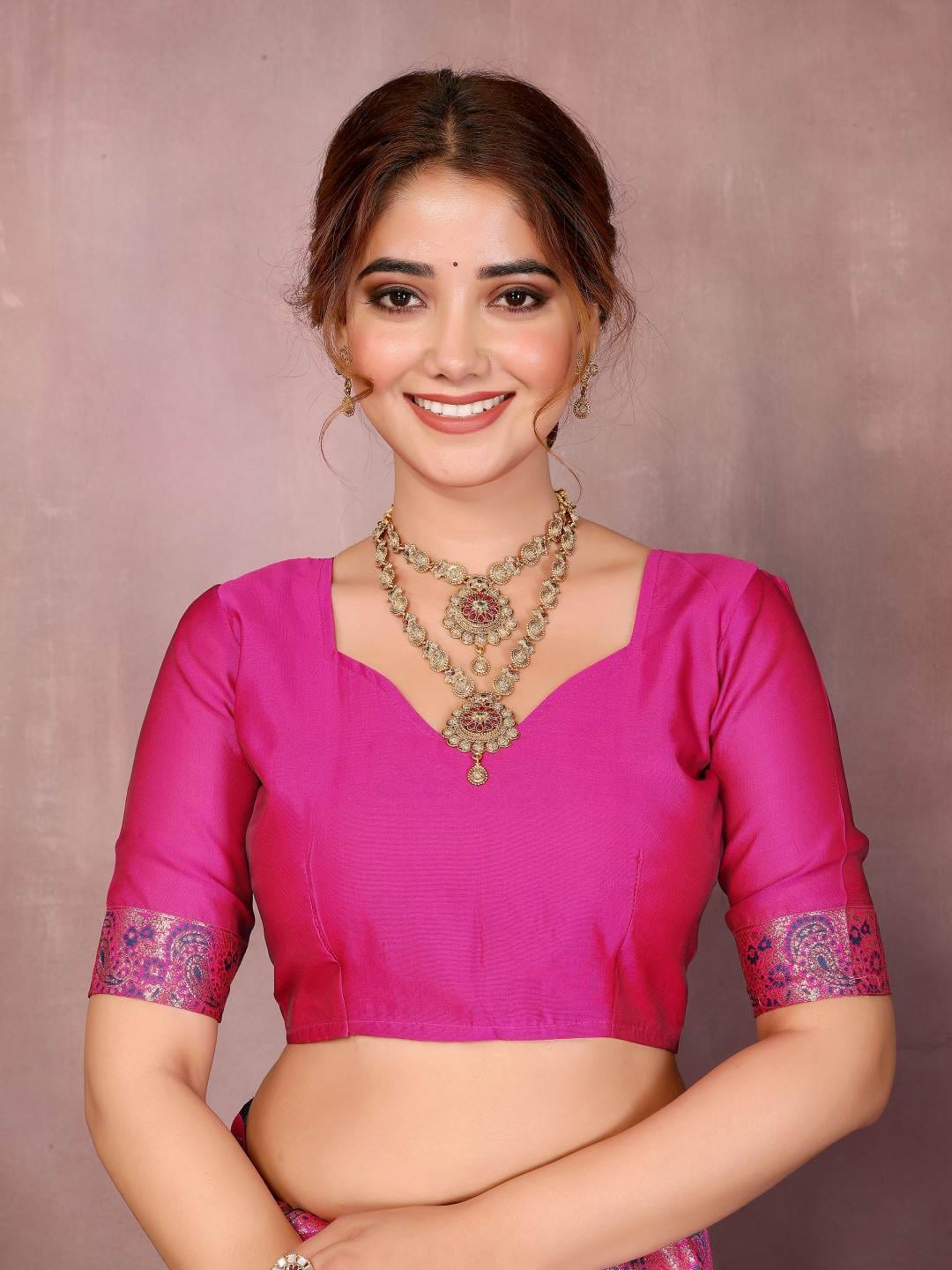 Varanga Women Banarasi Saree With Blouse Piece