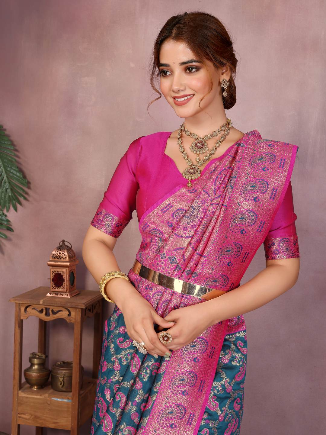 Varanga Women Banarasi Saree With Blouse Piece