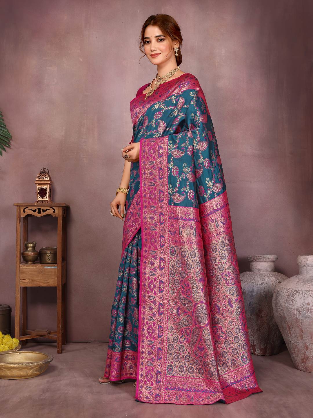 Varanga Women Banarasi Saree With Blouse Piece