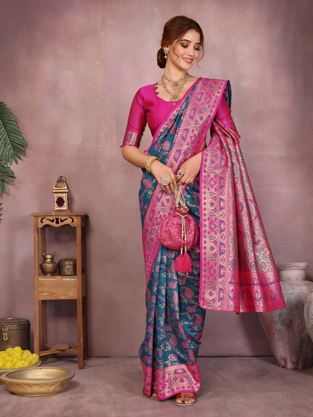 Varanga Women Banarasi Saree With Blouse Piece