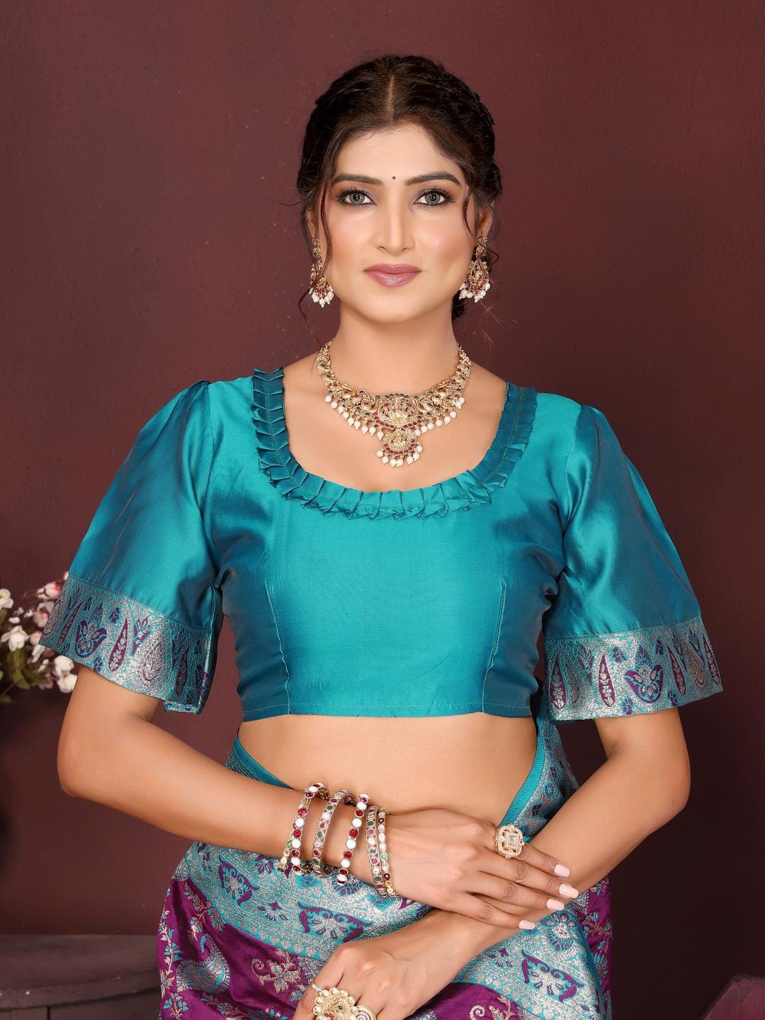 Varanga Women Banarasi Saree With Blouse Piece