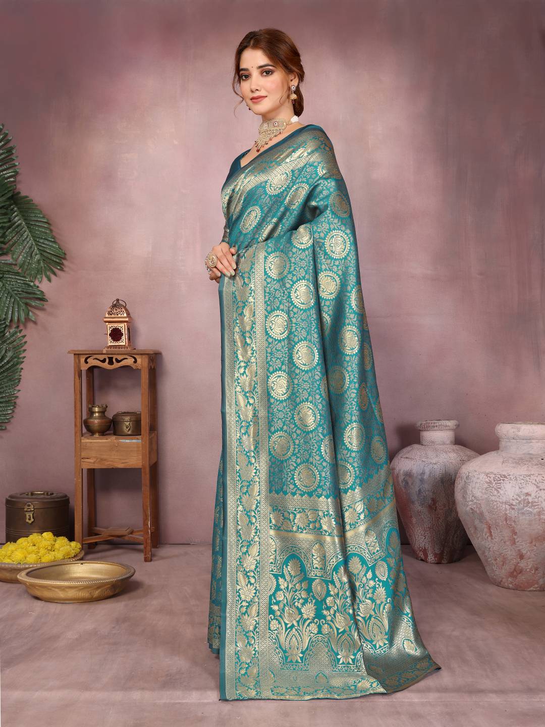 Varanga Women Banarasi Saree With Blouse Piece