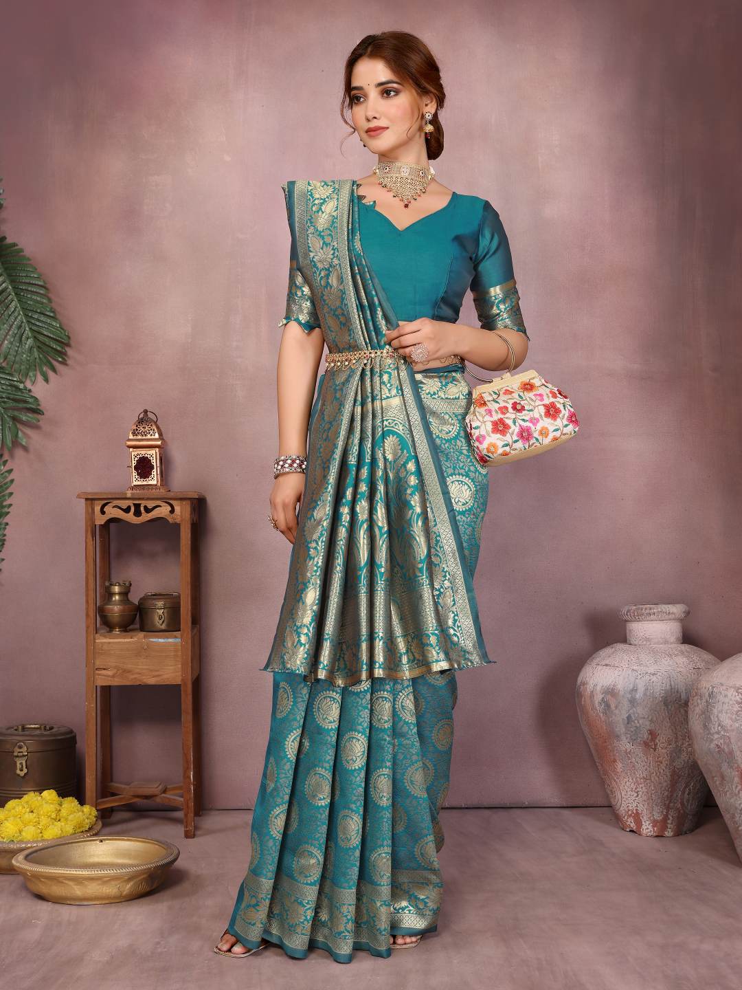 Varanga Women Banarasi Saree With Blouse Piece