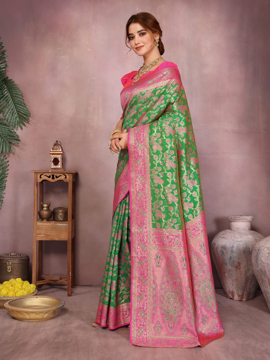 Varanga Women Banarasi Saree With Blouse Piece