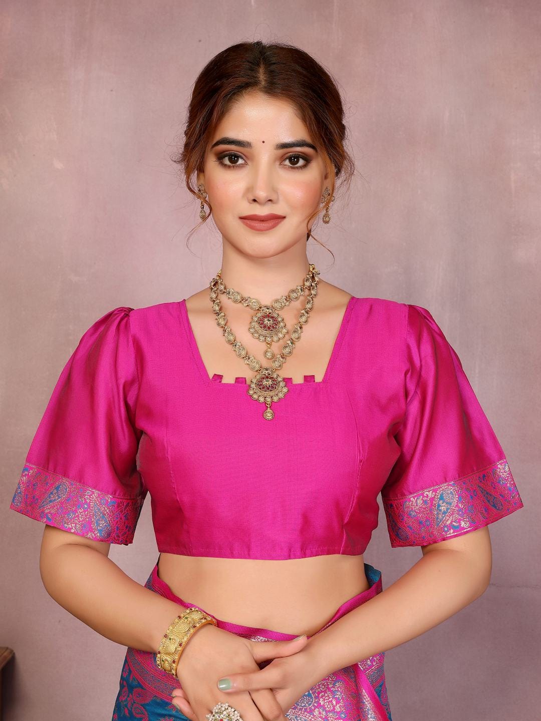 Varanga Women Banarasi Saree With Blouse Piece