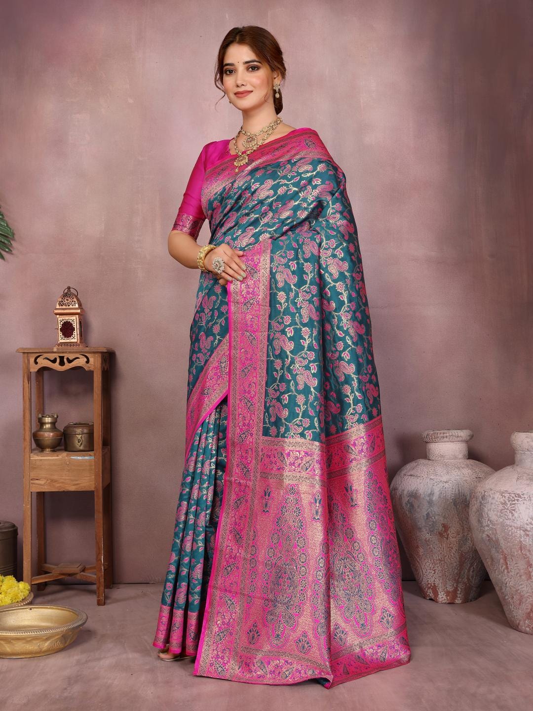 Varanga Women Banarasi Saree With Blouse Piece