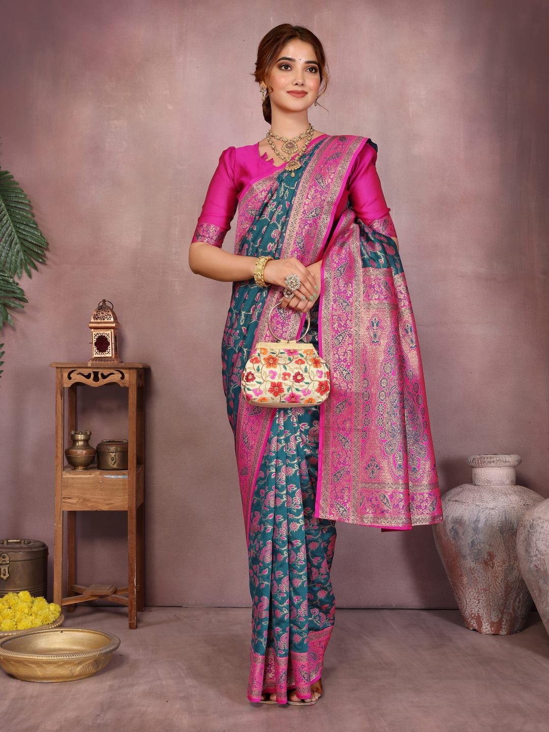 Varanga Women Banarasi Saree With Blouse Piece