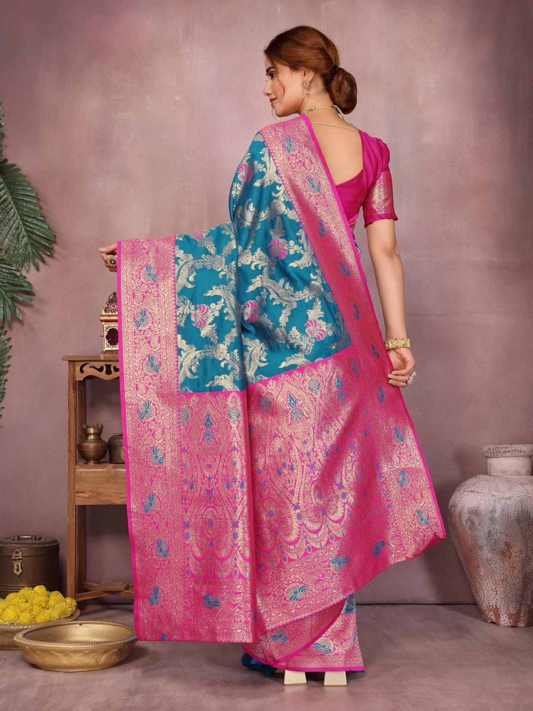 Varanga Women Banarasi Saree With Blouse Piece