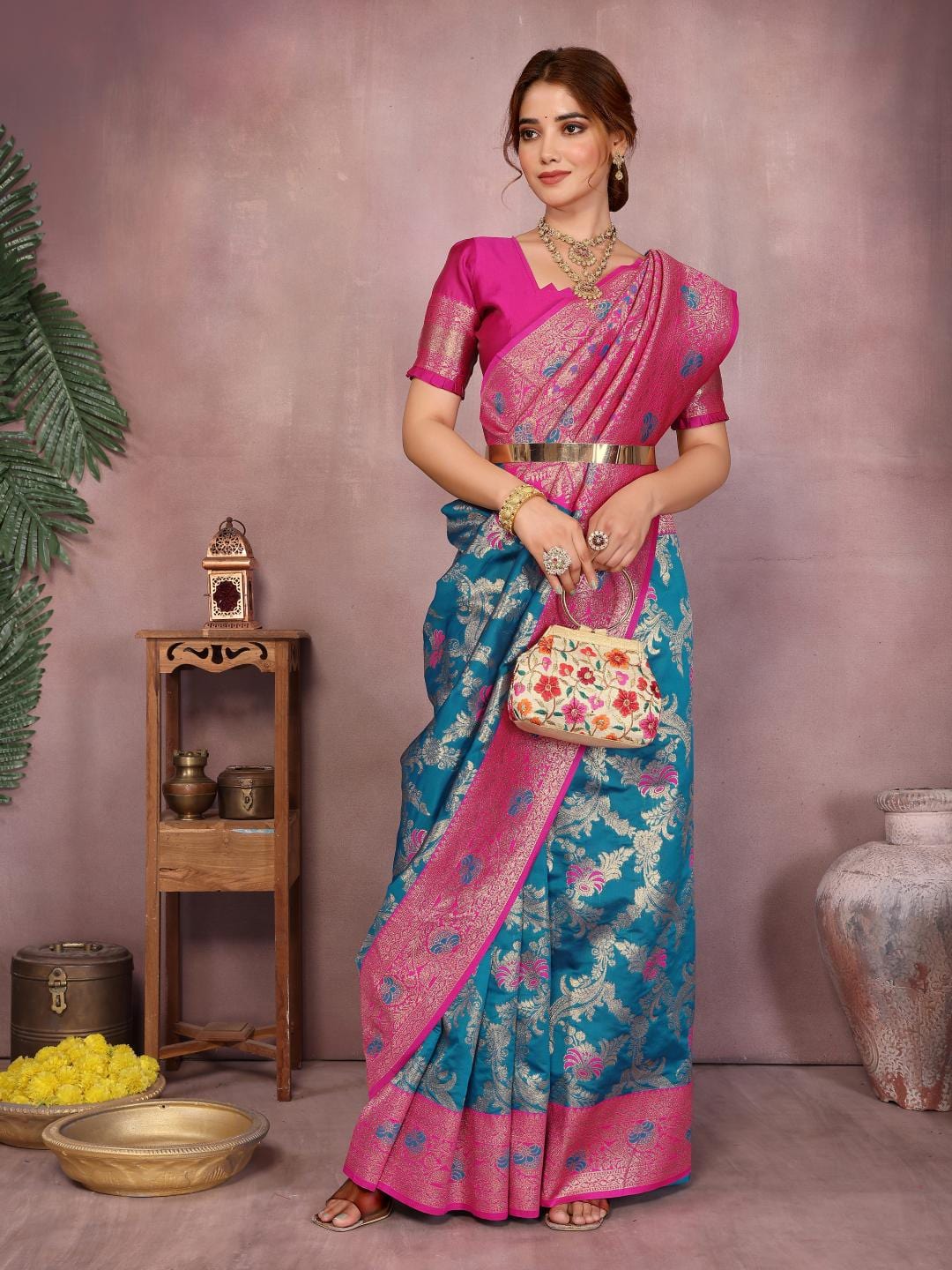 Varanga Women Banarasi Saree With Blouse Piece