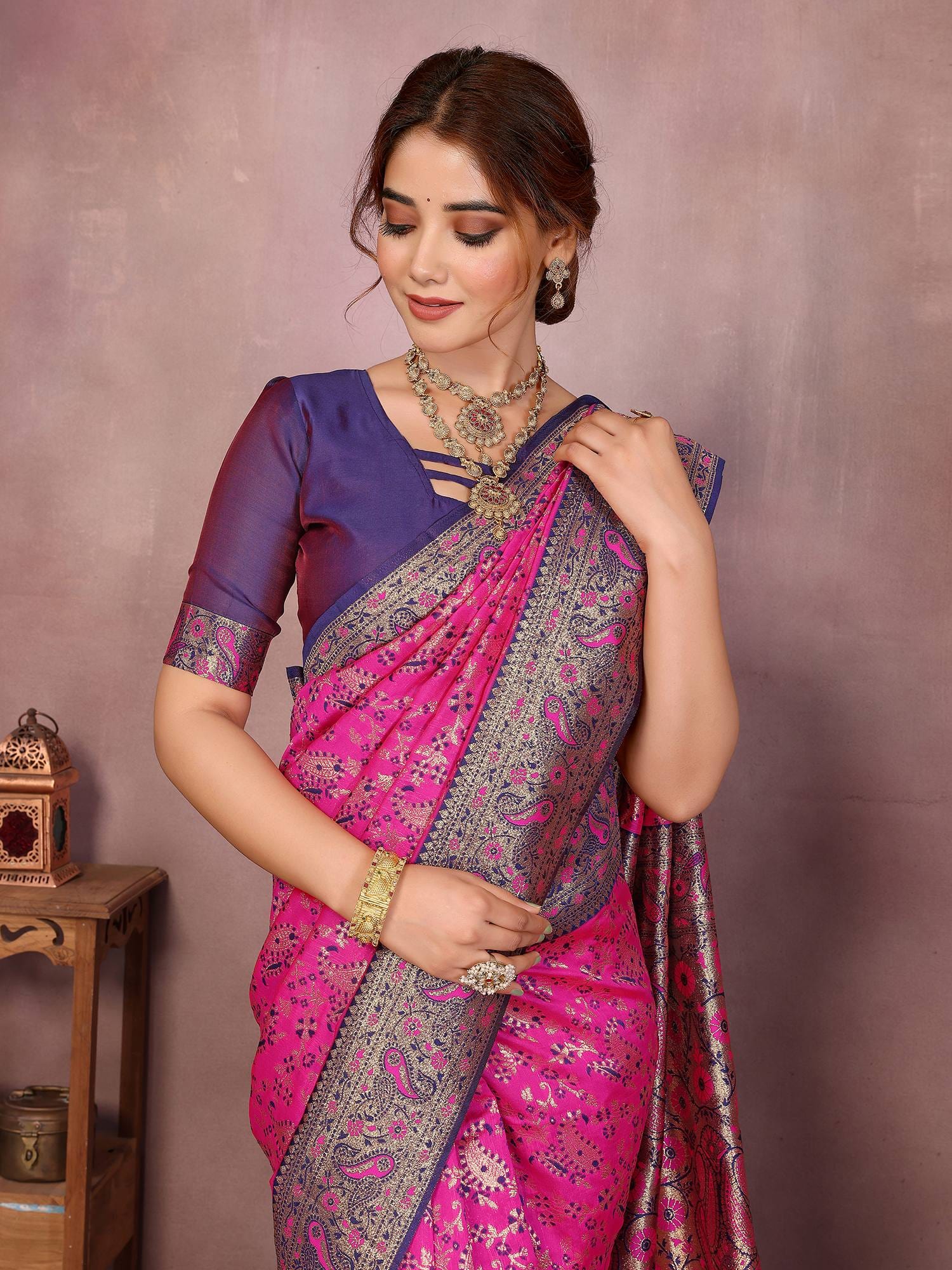 Varanga Women Banarasi Saree With Blouse Piece