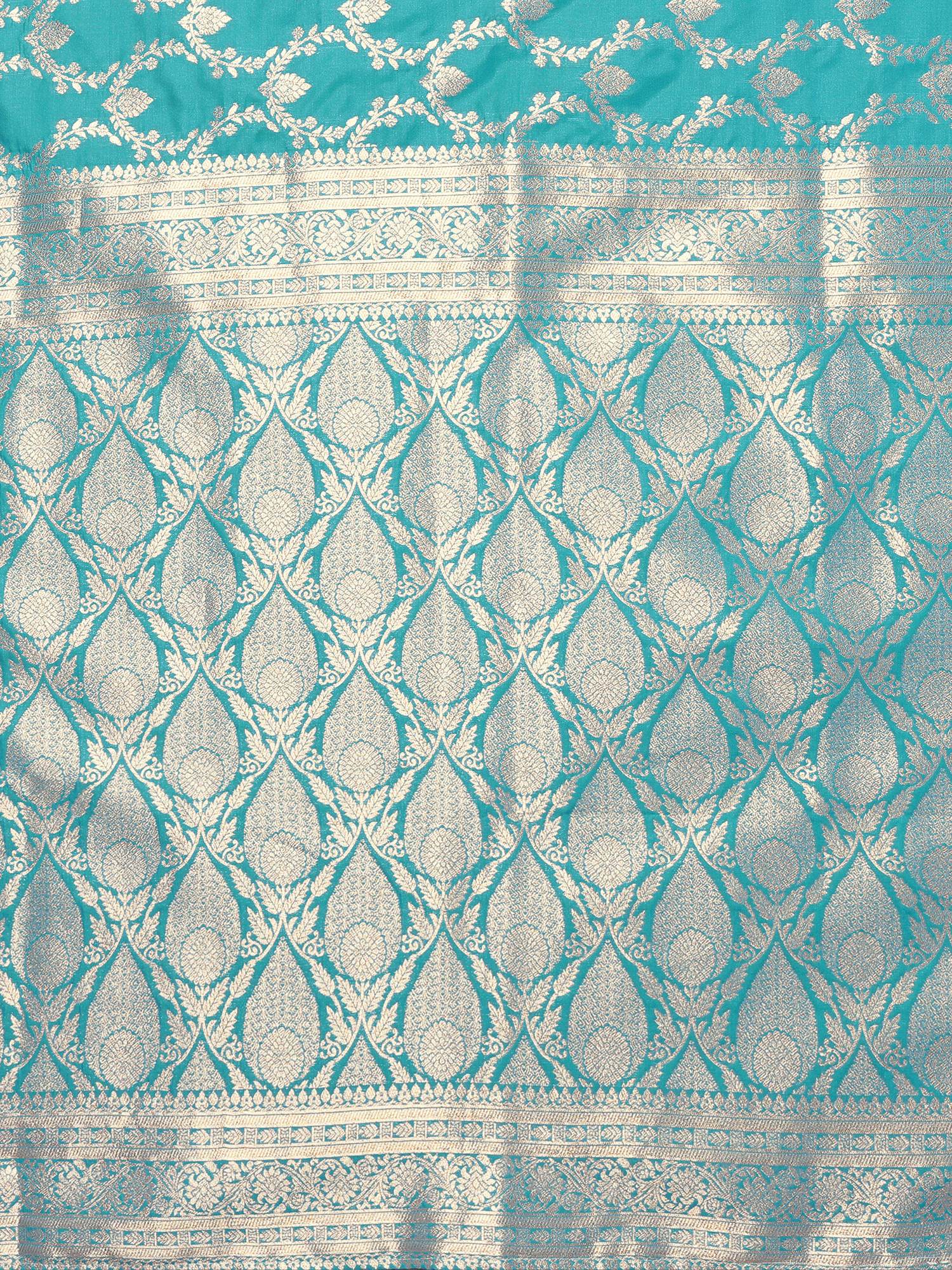 Varanga Women Banarasi Saree With Blouse Piece