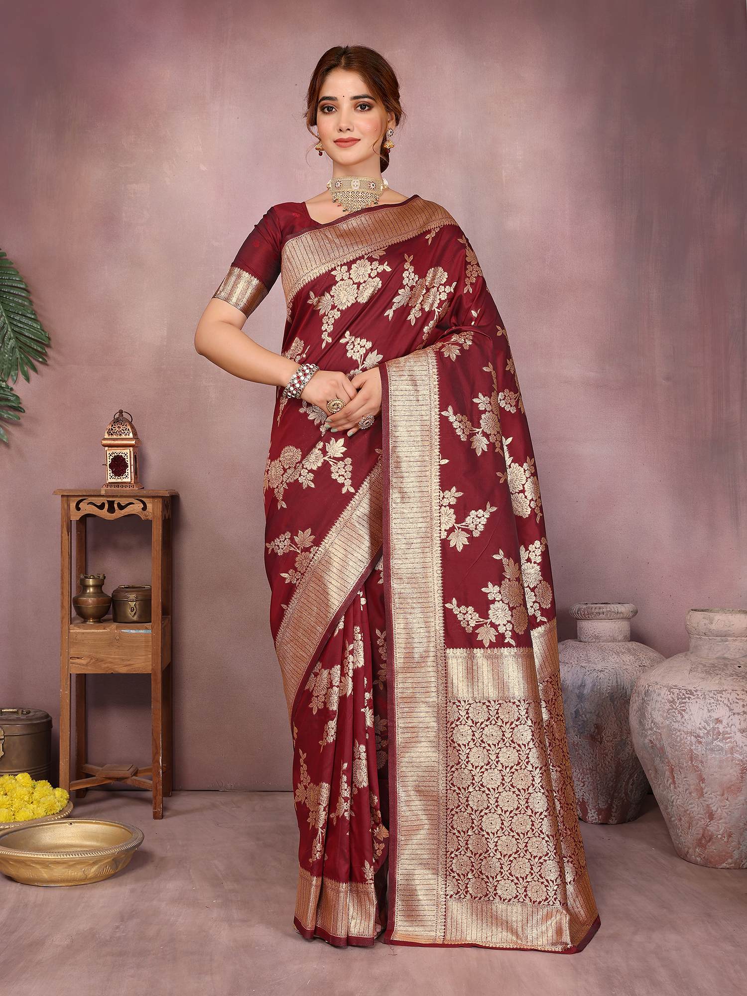 Varanga Women Banarasi Saree With Blouse Piece