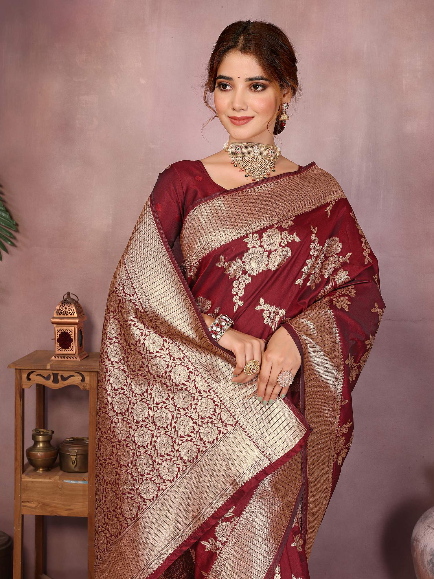 Varanga Women Banarasi Saree With Blouse Piece