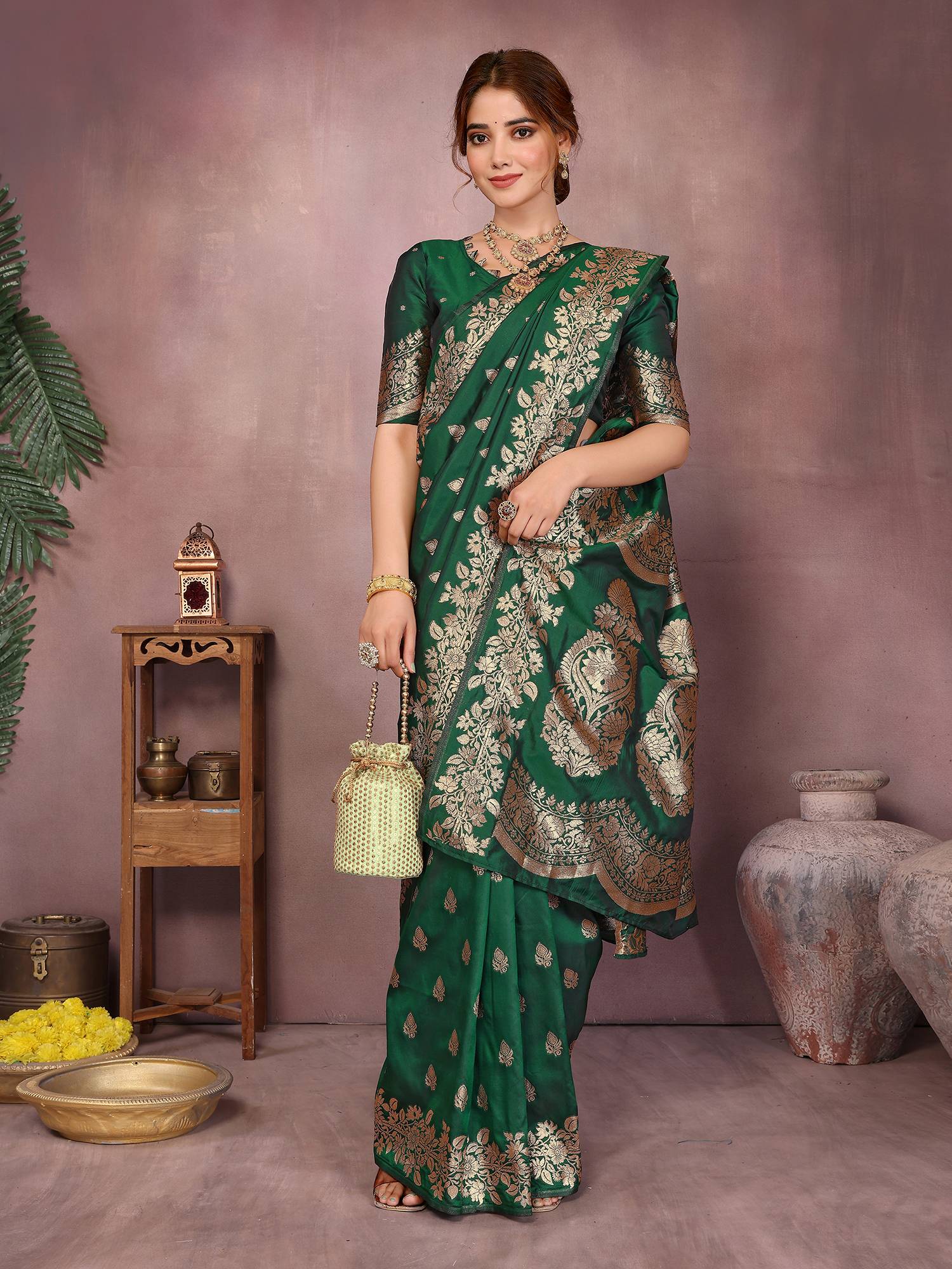Varanga Women Banarasi Saree With Blouse Piece