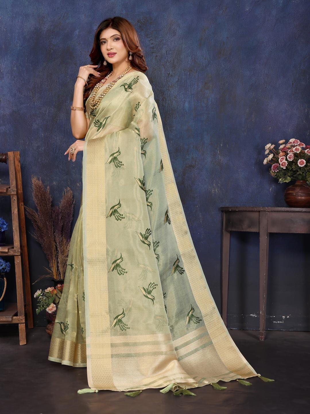 Ethnic Motifs Zari Woven Design Banarasi Saree