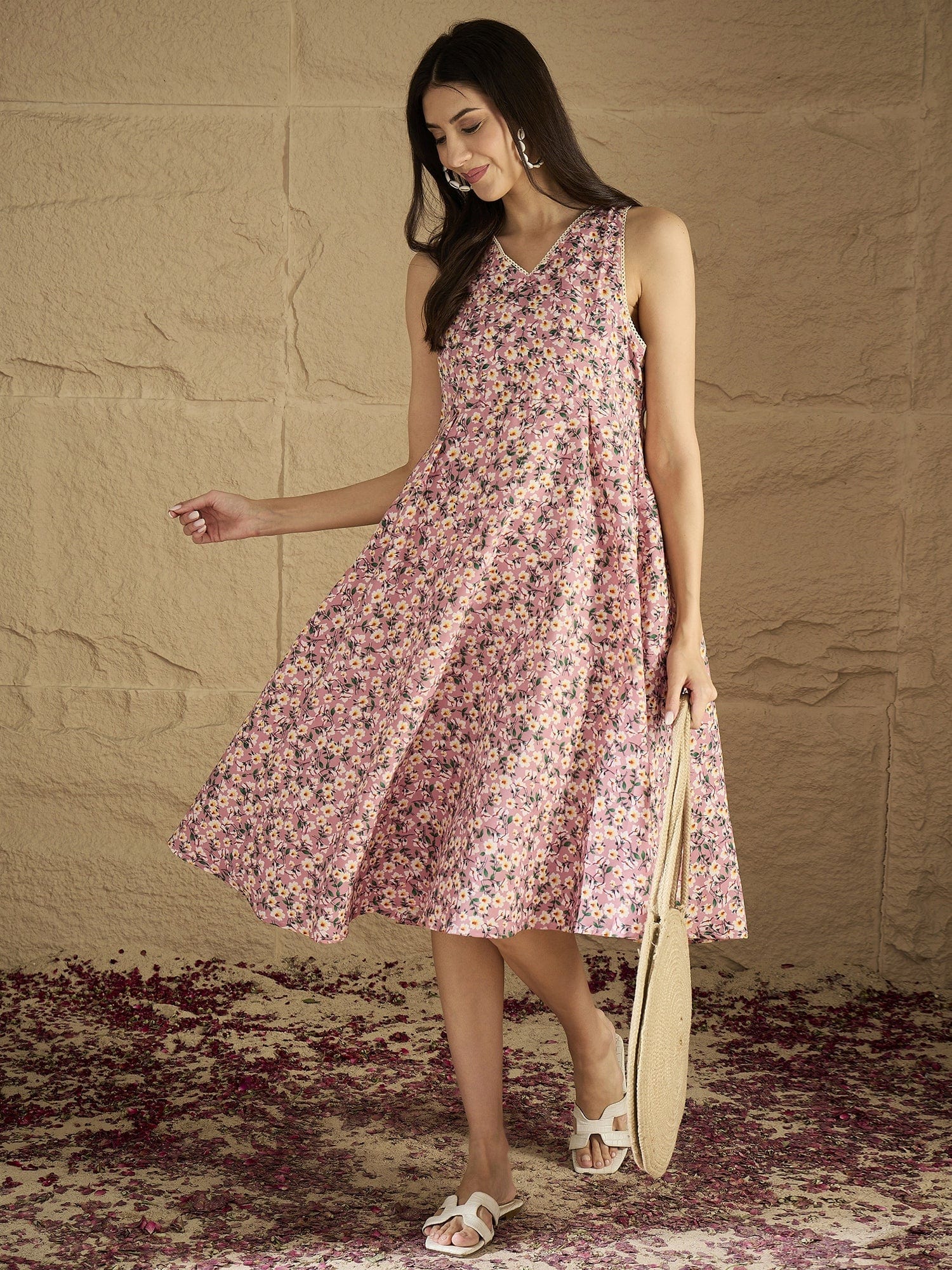 A Floral-Printed Knee-Length Dress With V Neckline Perfect For Turning Heads From Brunch To Evening Outings.