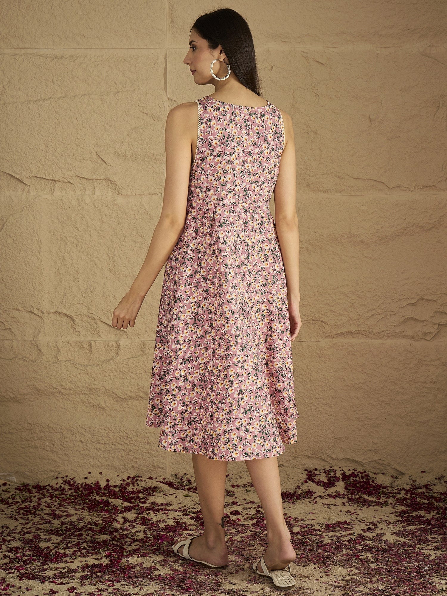 A Floral-Printed Knee-Length Dress With V Neckline Perfect For Turning Heads From Brunch To Evening Outings.