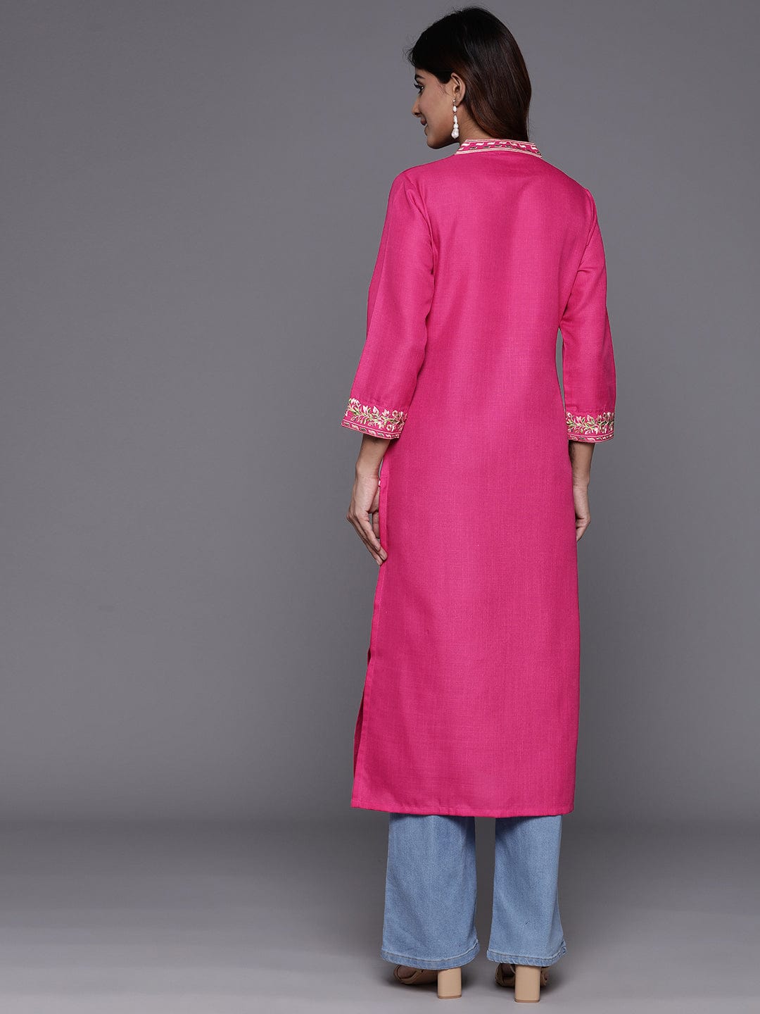 Varanga Women Fuchsia Thread Embroidered Kurta