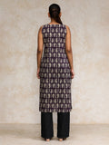 Varanga Women Paisley Printed V Neck sleeveless Kurta