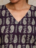 Varanga Women Paisley Printed V Neck sleeveless Kurta
