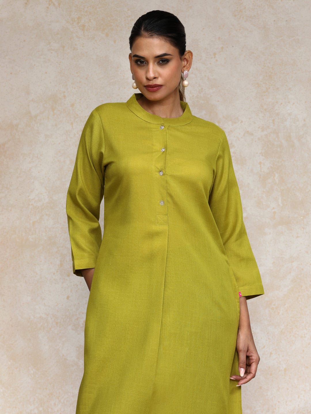 Varanga Women Apple Hem, Heart Shaped Embroidered Kurta