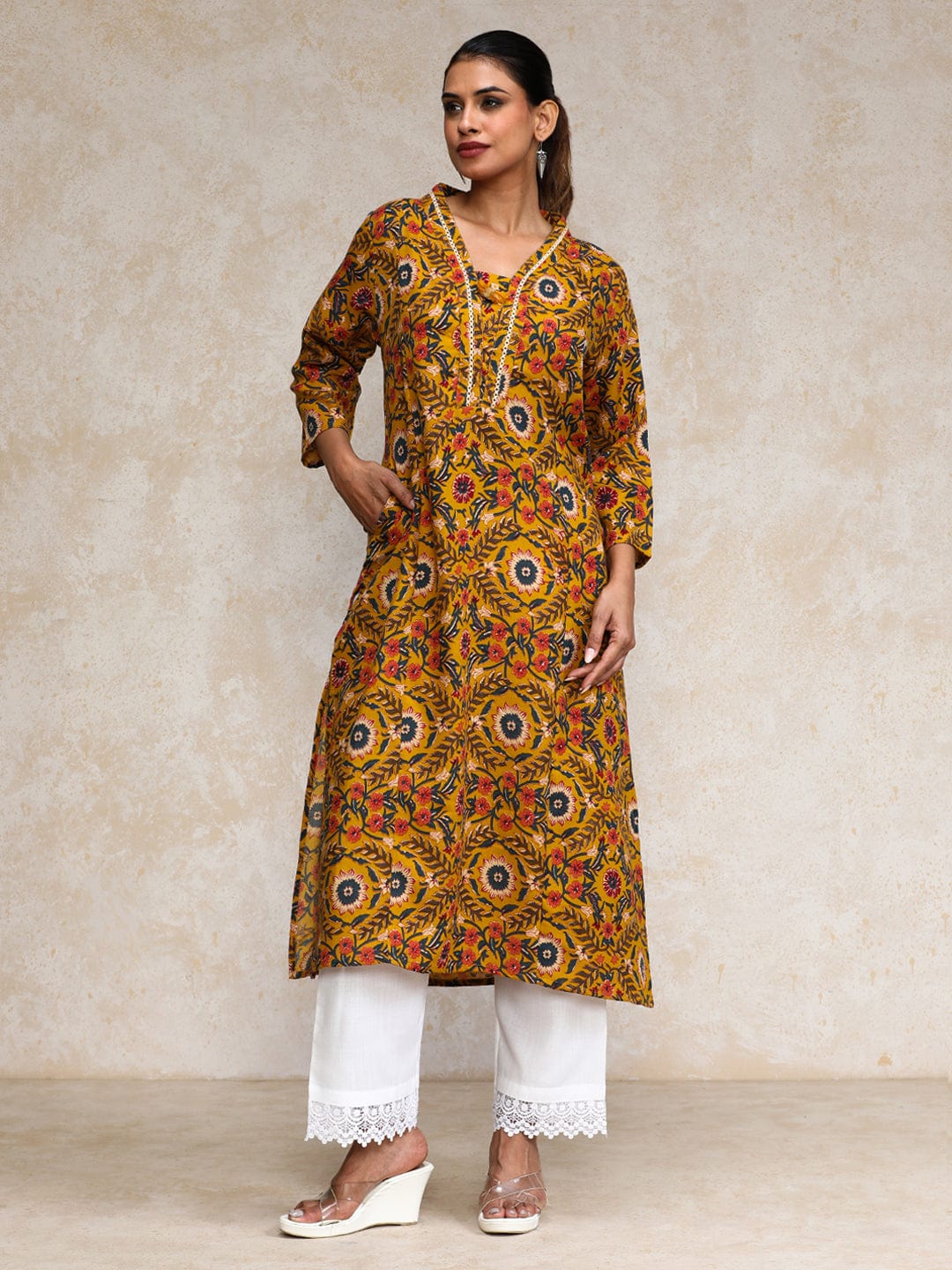 Varanga Women Ethnic Jaipuri Printed V Neck A-Line Kurta