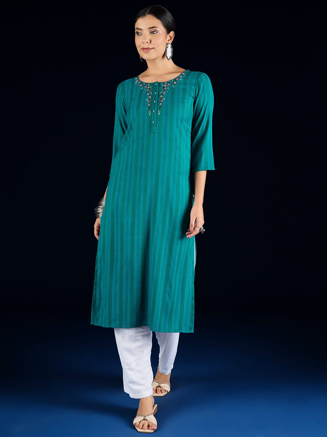 Varanga Blue Straight-Fit Kurta With Thread Embroidered Detailing