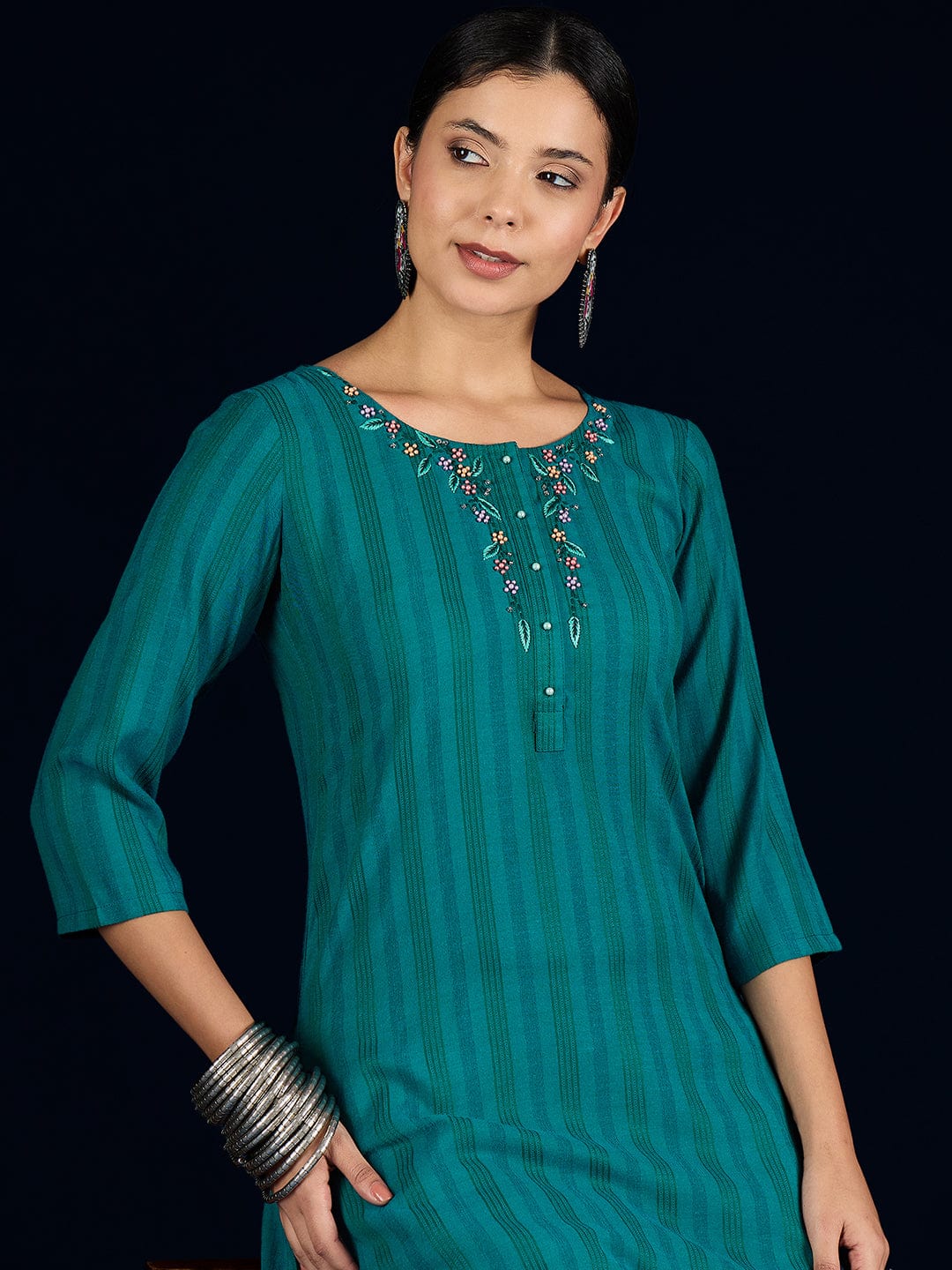 Varanga Blue Straight-Fit Kurta With Thread Embroidered Detailing