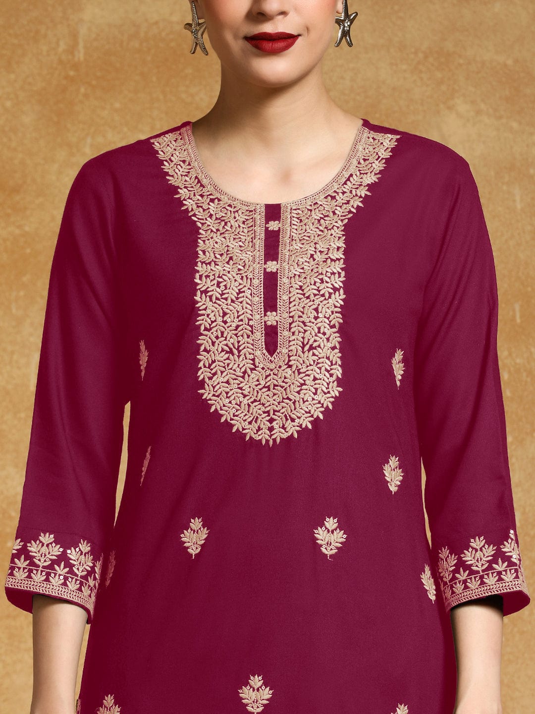 Varanga Women Floral Motif Thread Embroidered  Yoke with All over Buta Kurta