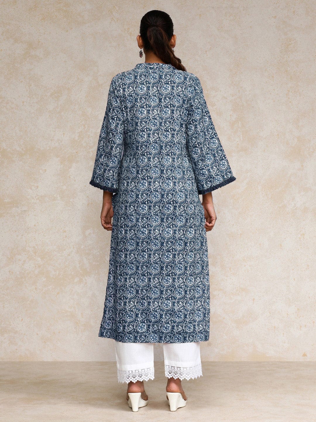 Varanga Varanga Women Ethnic Floral Printed straight kurta