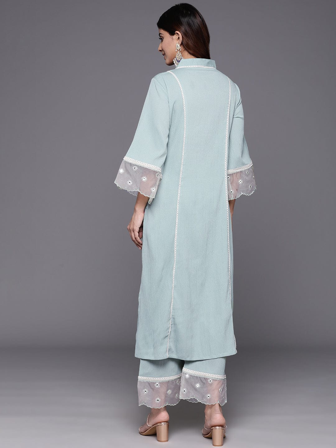 Varanga Women Sea Green Organza And Lace Detailed Kurta Set